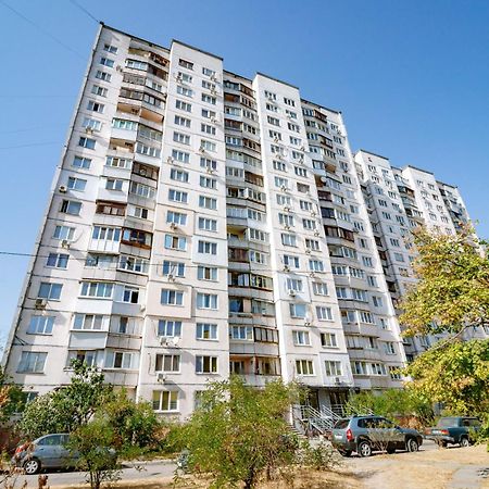 Kvartirkoff Na Obolonskiy Prospekt 9 Kyjev Exteriér fotografie